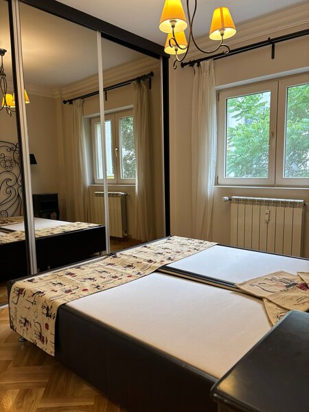 Mosilor, Eminescu, langa Pizza Hut, metrou Obor 5 min.